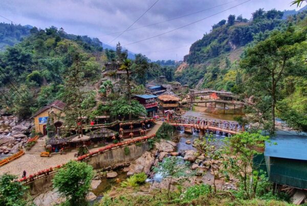 TREKKING SAPA: CÁT CÁT - Y LINH HỒ (2N)