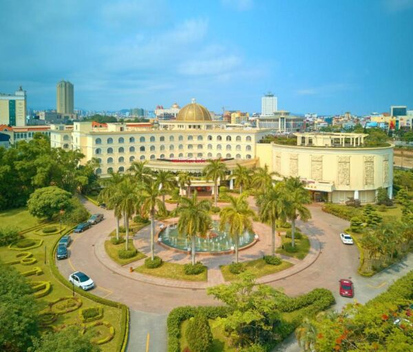 KHÁCH SẠN QUỐC TẾ LỢI LAI