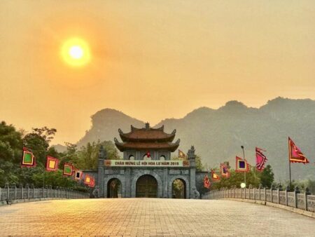 HÀ NỘI - BÁI ĐÍNH - TRÀNG AN - TAM CỐC (2 NGÀY 1 ĐÊM)